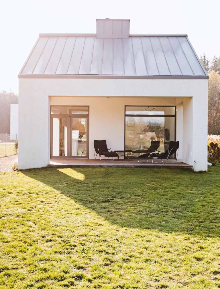 mały dom bez pozwolenia na działce