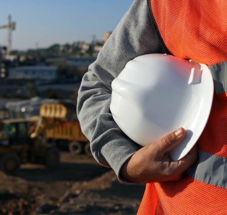 Portwest – co to za firma? Każdy budowlaniec powinien ją znać!