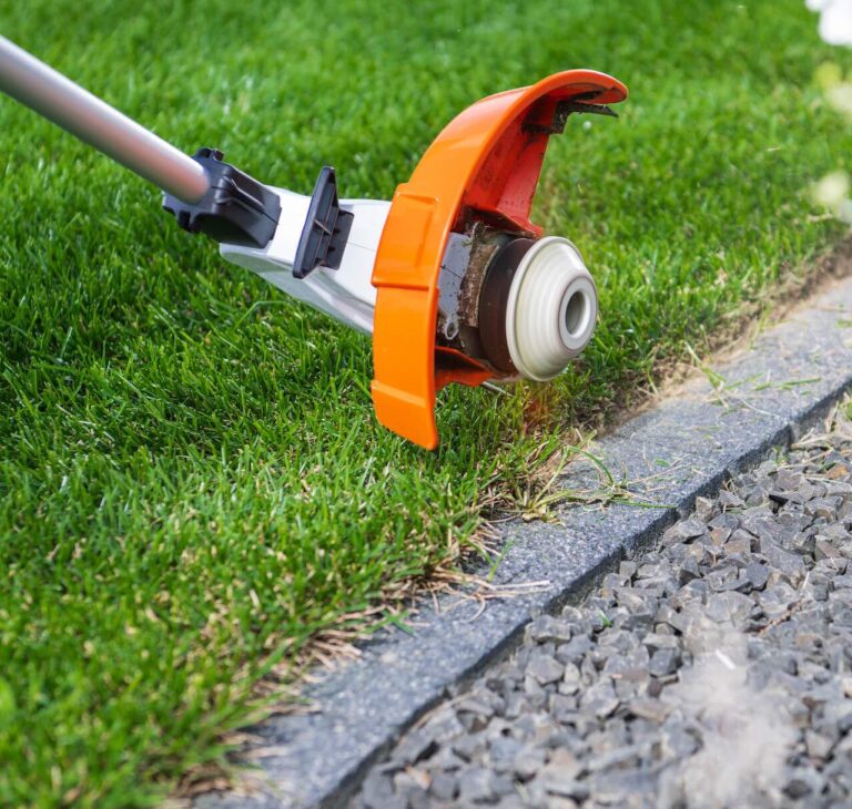 Jaka podkaszarka elektryczna do ogrodu? Wskazówki