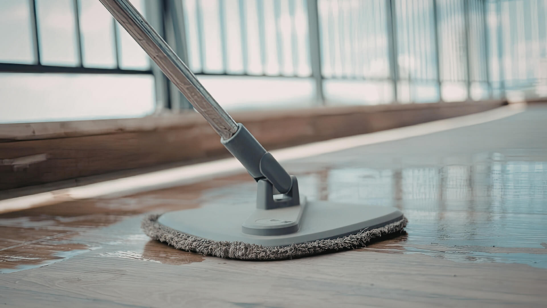 Jaki olej do podłogi drewnianej? Wskazówki