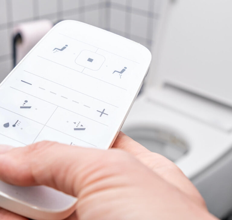 bidet czy toaleta myjąca na pilota